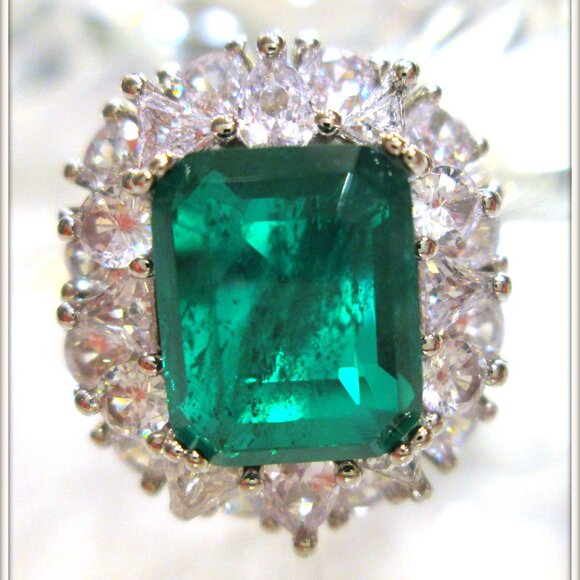 Modern Bride Gemstone Womens Lab Created Green Emerald 18k gold filled S7